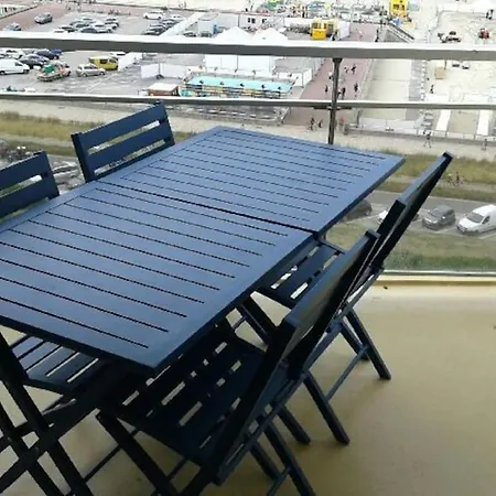 Paris-plage Face Mer, Prox Rue St Jean *